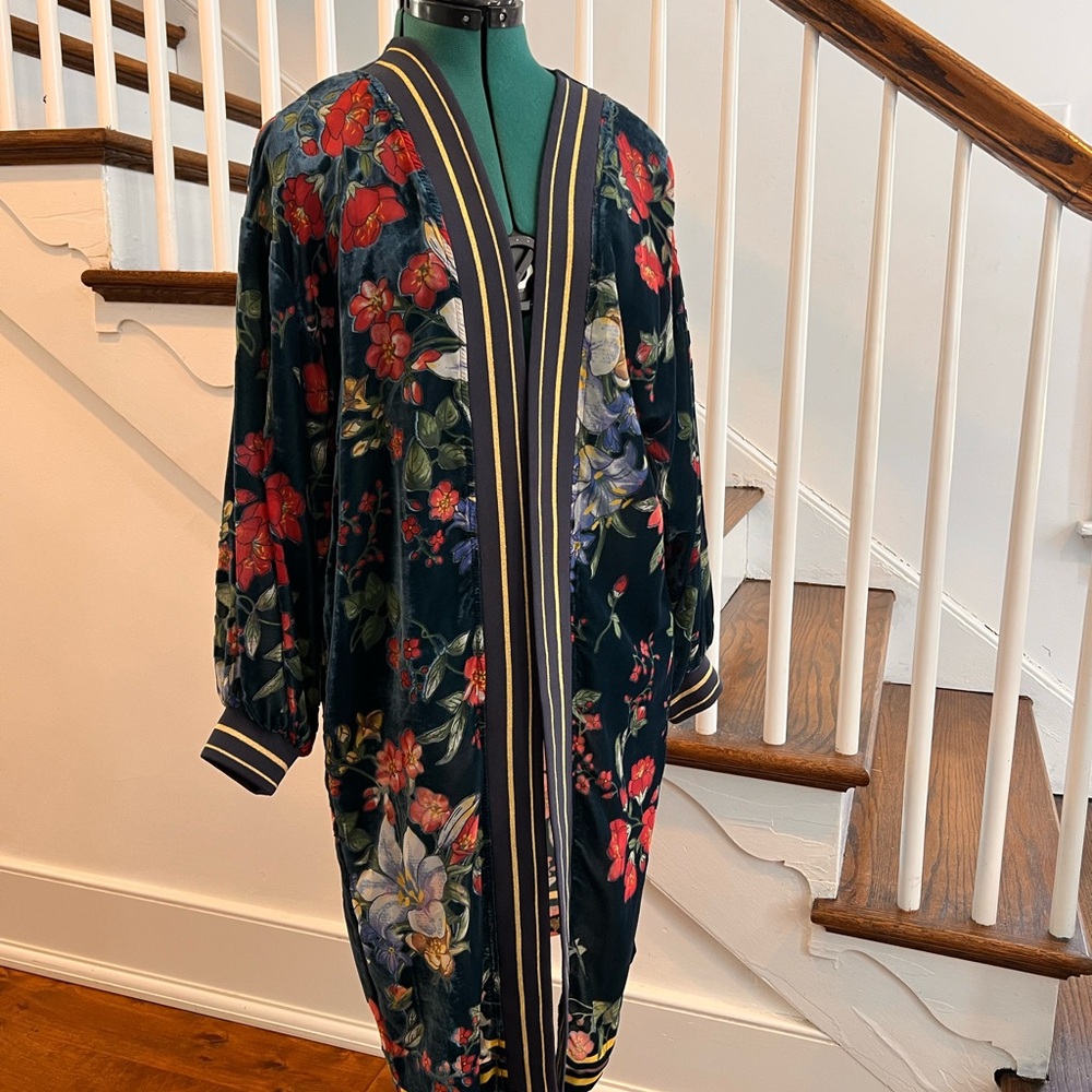 Trelise Cooper Curate Floral Navy duster with Red and green Accents
